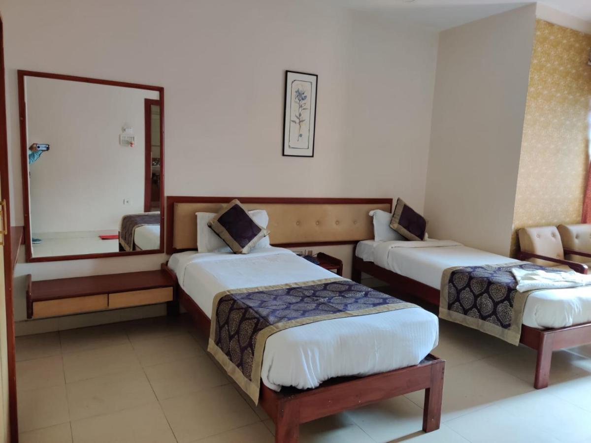 Hotel Satkar Katihar Экстерьер фото